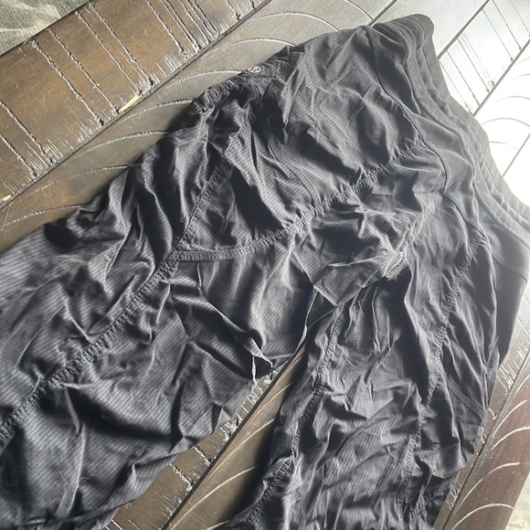 Studio Crop Size 6 - Picture 8 of 11